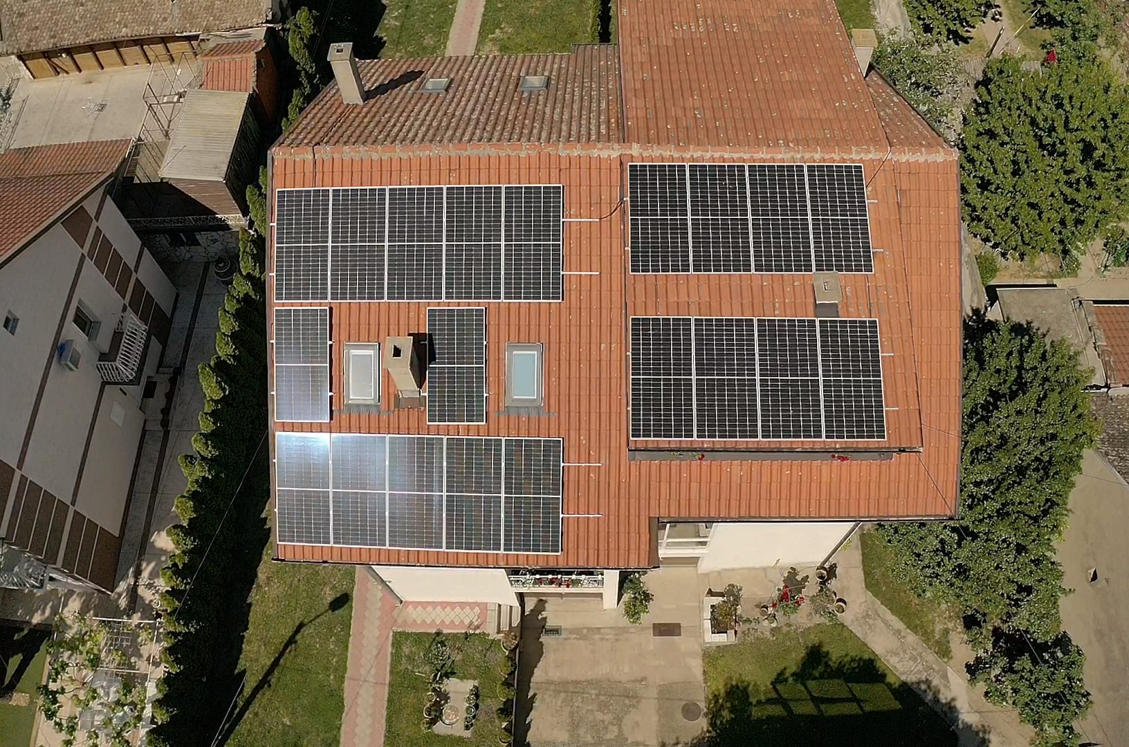 Četiri kuće u Borči, solarna elektrana 24 kW
